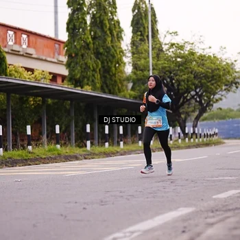 Runner Photo 8364998