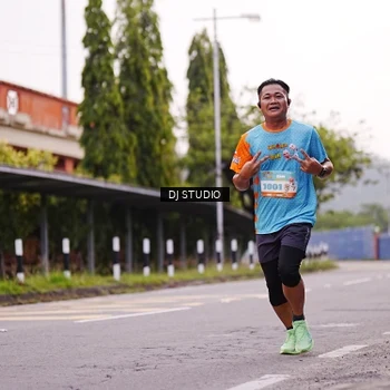 Runner Photo 8365003