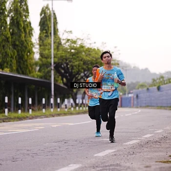 Runner Photo 8365015