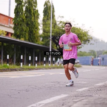 Runner Photo 8365033