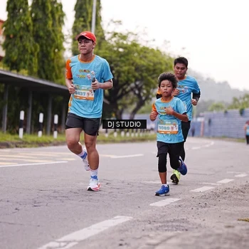 Runner Photo 8365110