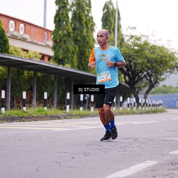 Runner Photo 8365165