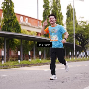 Runner Photo 8365189