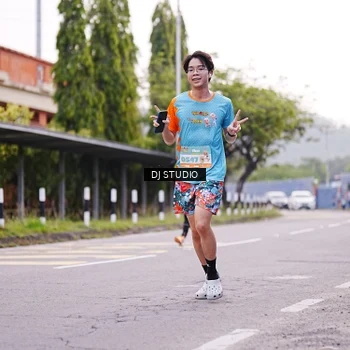 Runner Photo 8365213