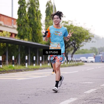 Runner Photo 8365221