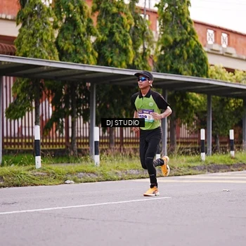 Runner Photo 8365223