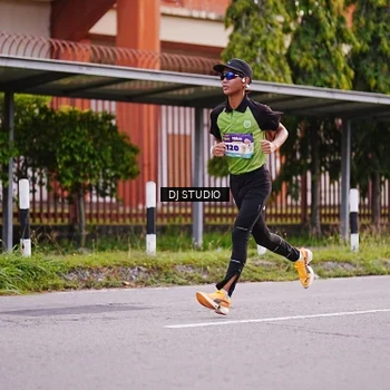 Runner Photo 8365224