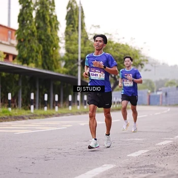 Runner Photo 8365302