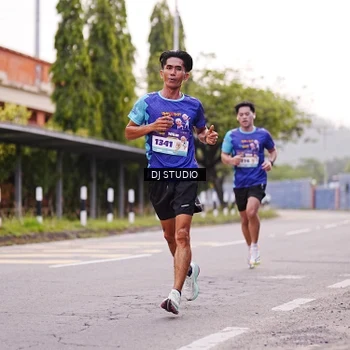 Runner Photo 8365304