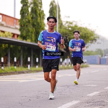 Runner Photo 8365307