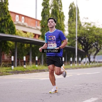 Runner Photo 8365316