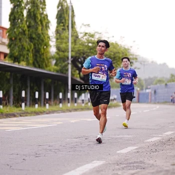 Runner Photo 8365318
