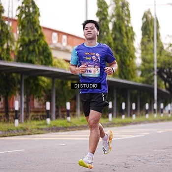 Runner Photo 8365324
