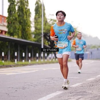 Runner Photo 8365327