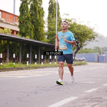 Runner Photo 8365332