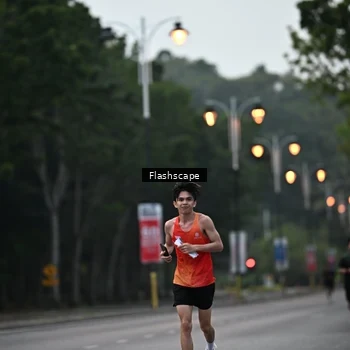 Runner Photo 8365344