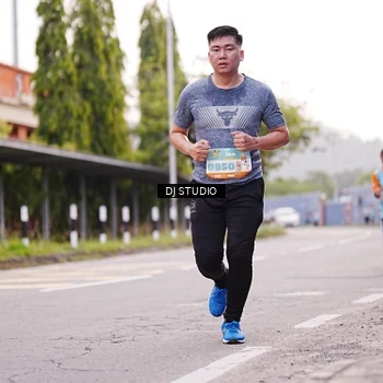 Runner Photo 8365551