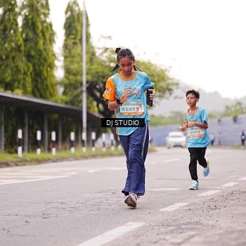 Runner Photo 8365564