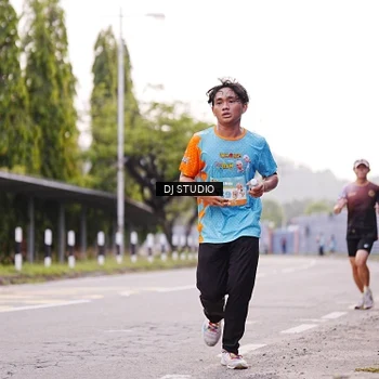 Runner Photo 8365594