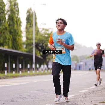 Runner Photo 8365601