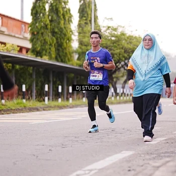 Runner Photo 8365638