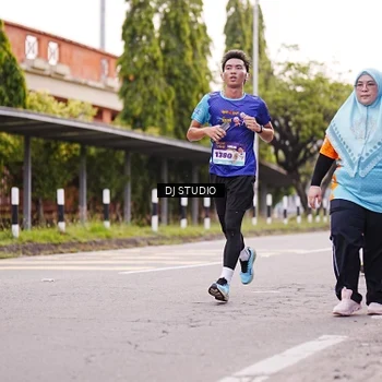 Runner Photo 8365641