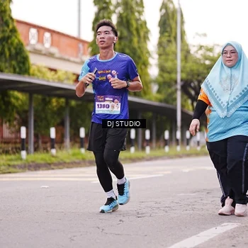 Runner Photo 8365652