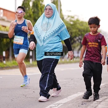 Runner Photo 8365656