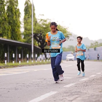Runner Photo 8365657