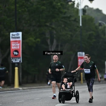 Runner Photo 8365673