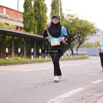 Runner Photo 8365718