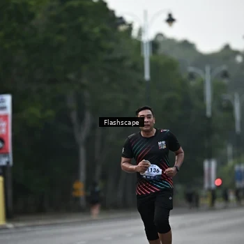 Runner Photo 8365772