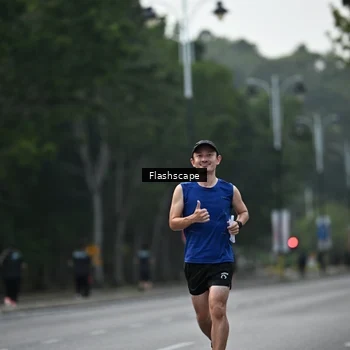 Runner Photo 8365852