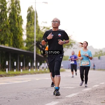 Runner Photo 8365864