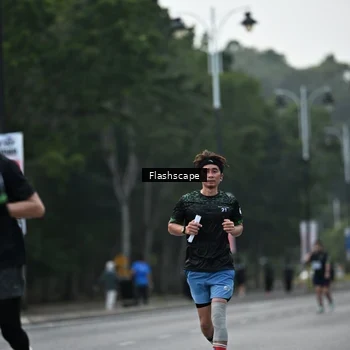 Runner Photo 8365916