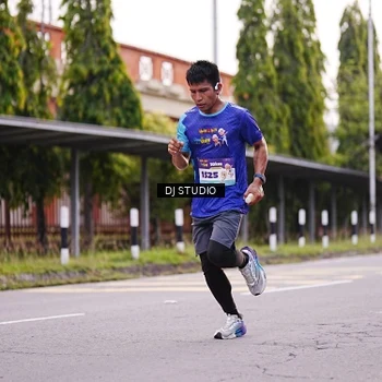 Runner Photo 8365933