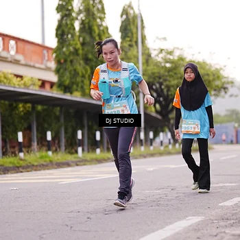 Runner Photo 8366004