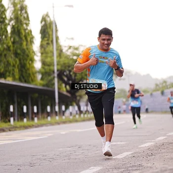 Runner Photo 8366036
