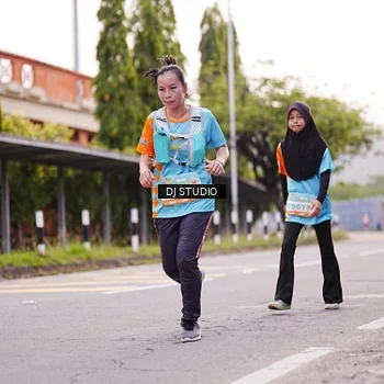 Runner Photo 8366042