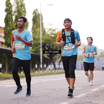 Runner Photo 8366059