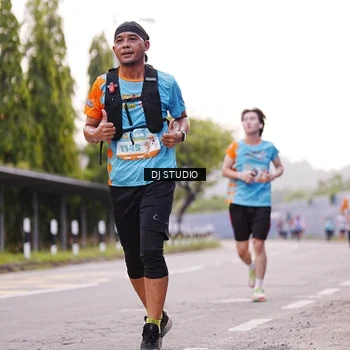 Runner Photo 8366060