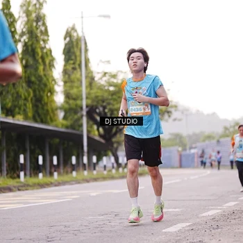 Runner Photo 8366064