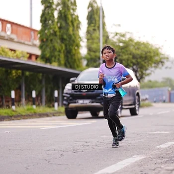 Runner Photo 8366082