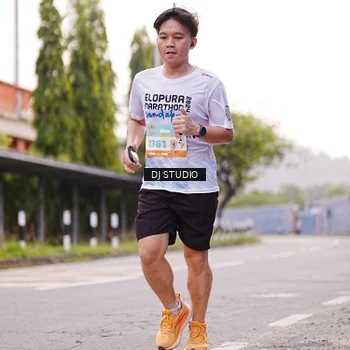 Runner Photo 8366091