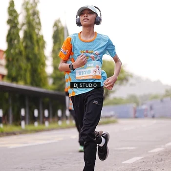 Runner Photo 8366104