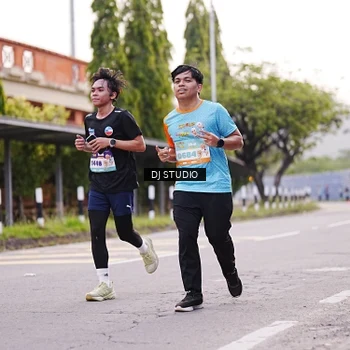 Runner Photo 8366114