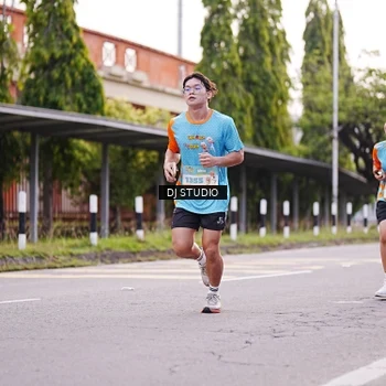 Runner Photo 8366157