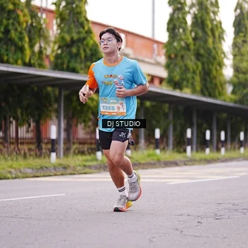 Runner Photo 8366158