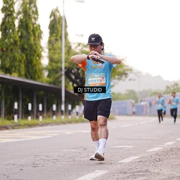 Runner Photo 8366177