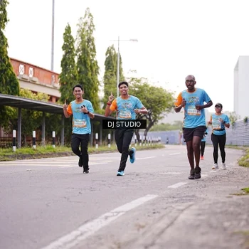 Runner Photo 8366185